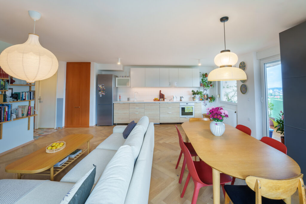 Casa della designer d’interni – filo rosso a spina di pesce